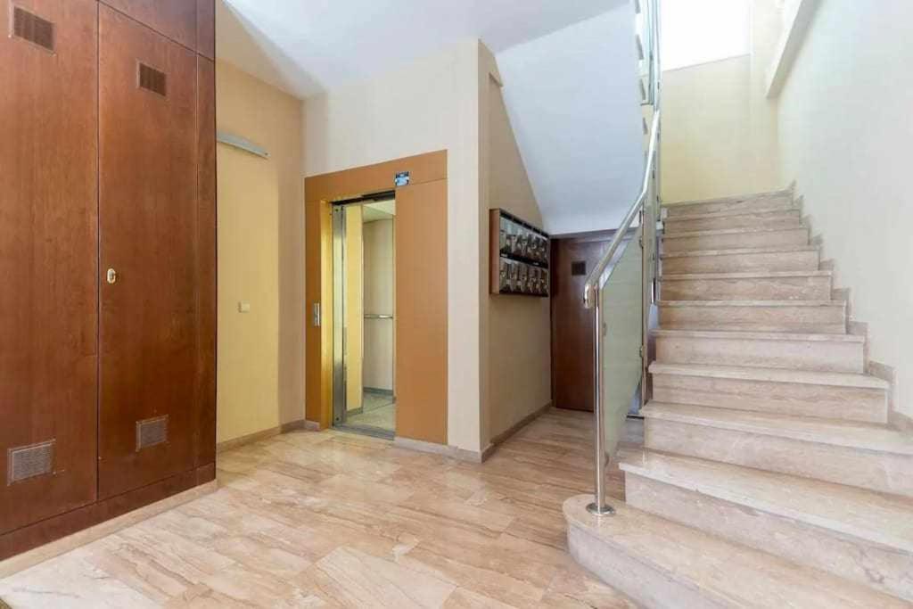 Luxe Haven In Granada Apartment Luaran gambar